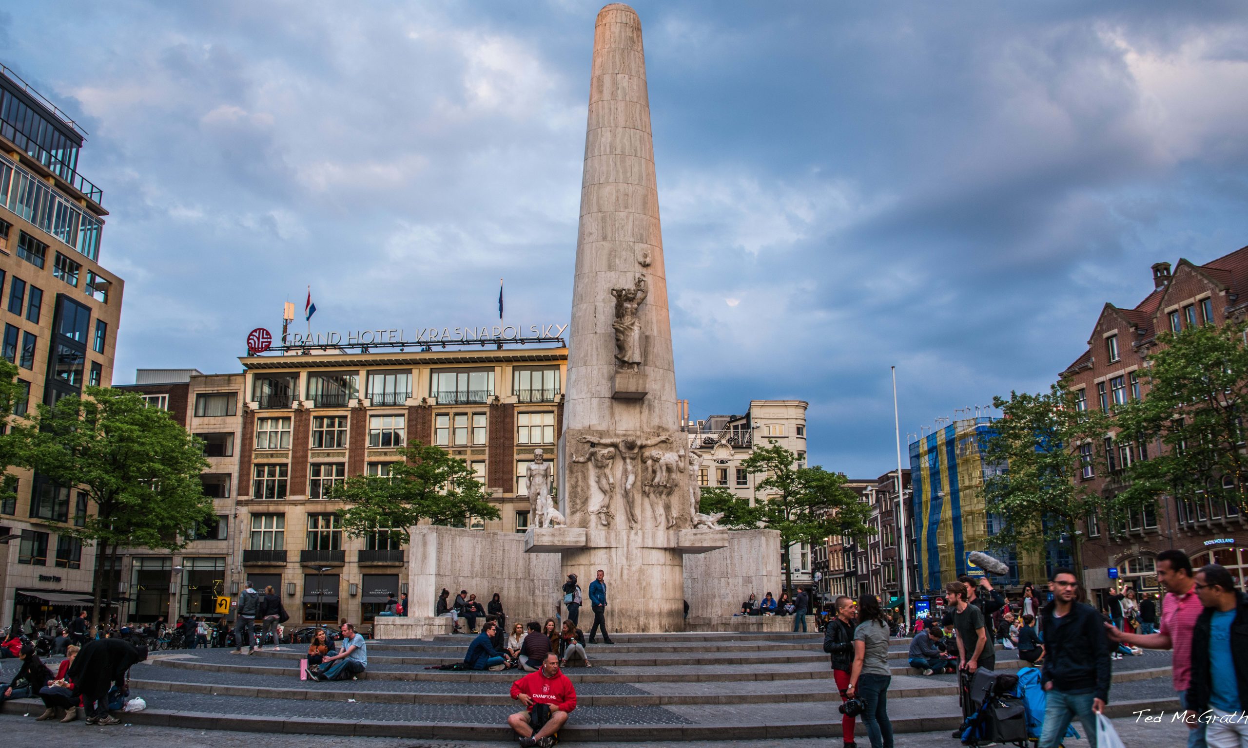 The National Monument on Dam Square in Amsterdam, a tall obelisk with symbolic sculptures, dedicated to World War II victims.