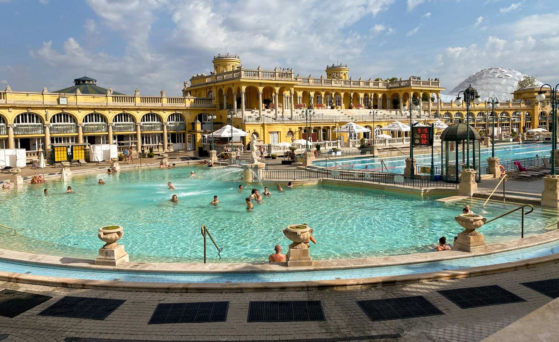 Thermal Baths, tourist destinations in Budapest