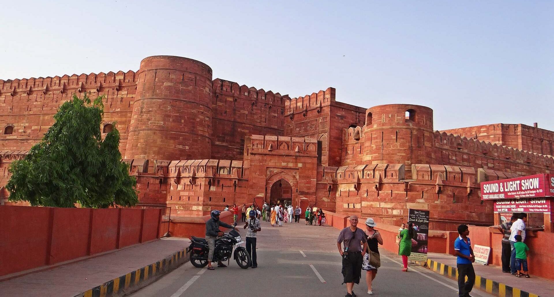 Agra fort, best places to visit in Agra